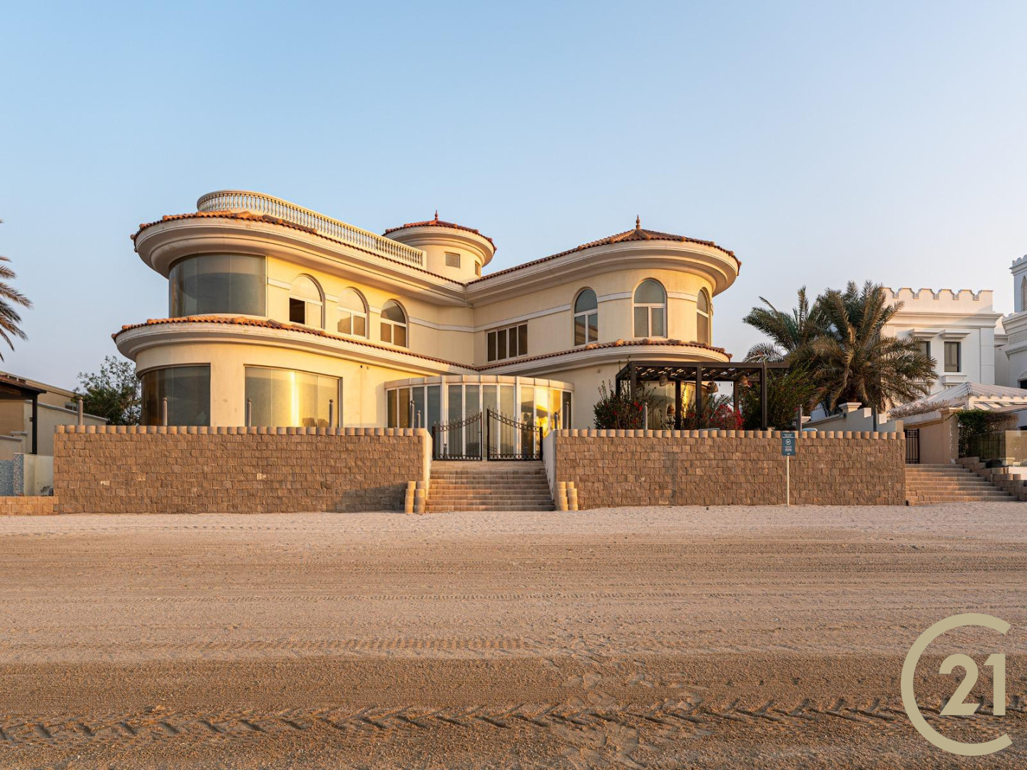 Strong Investment | High Number | Extended