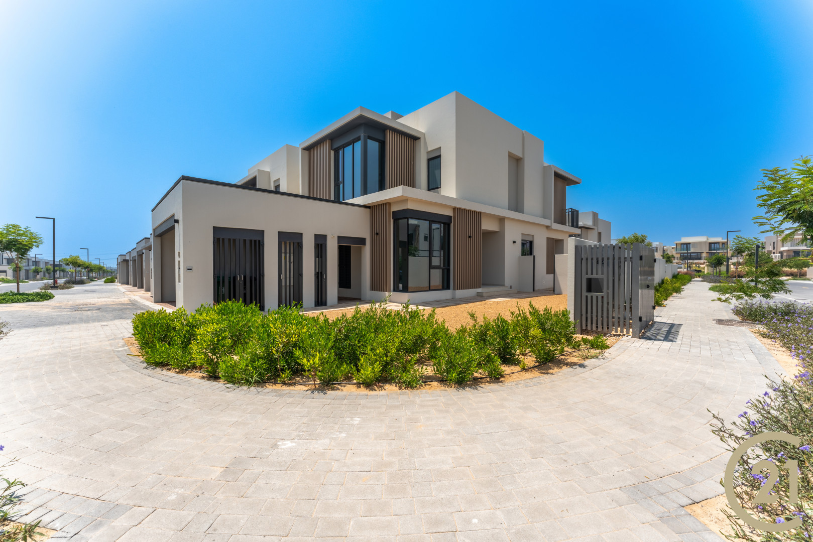 Corner Unit | Large Plot| Ready