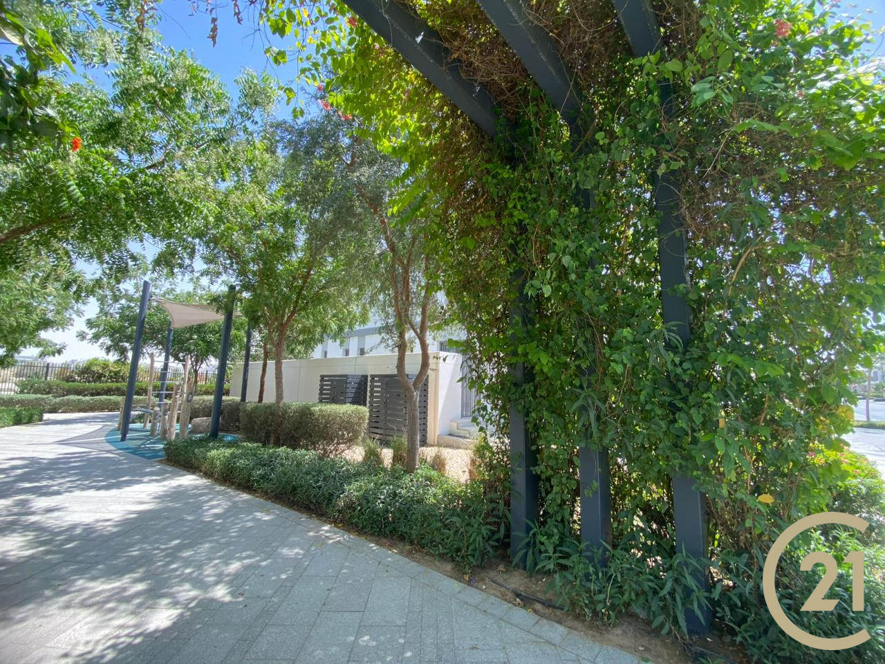 Near Pool & Entrance | Corner Plot | Single Row