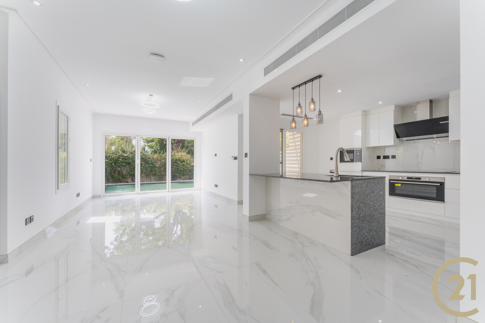 Exclusive | Vacant Now | Upgraded
