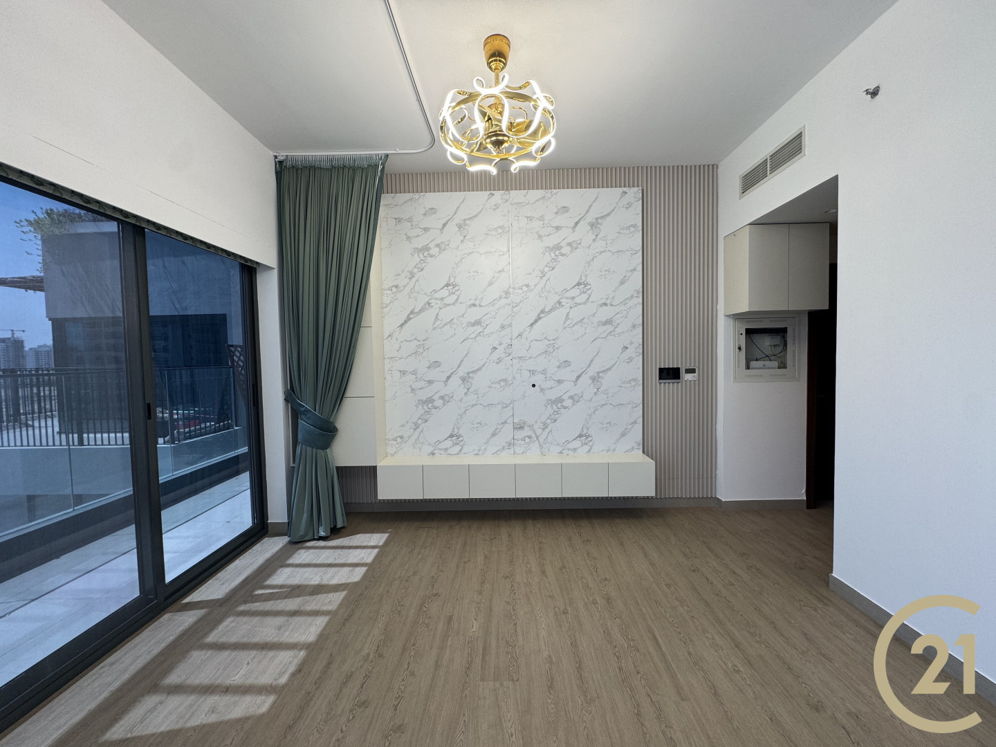 Upgraded | Vastu | 5min Walk to Metro