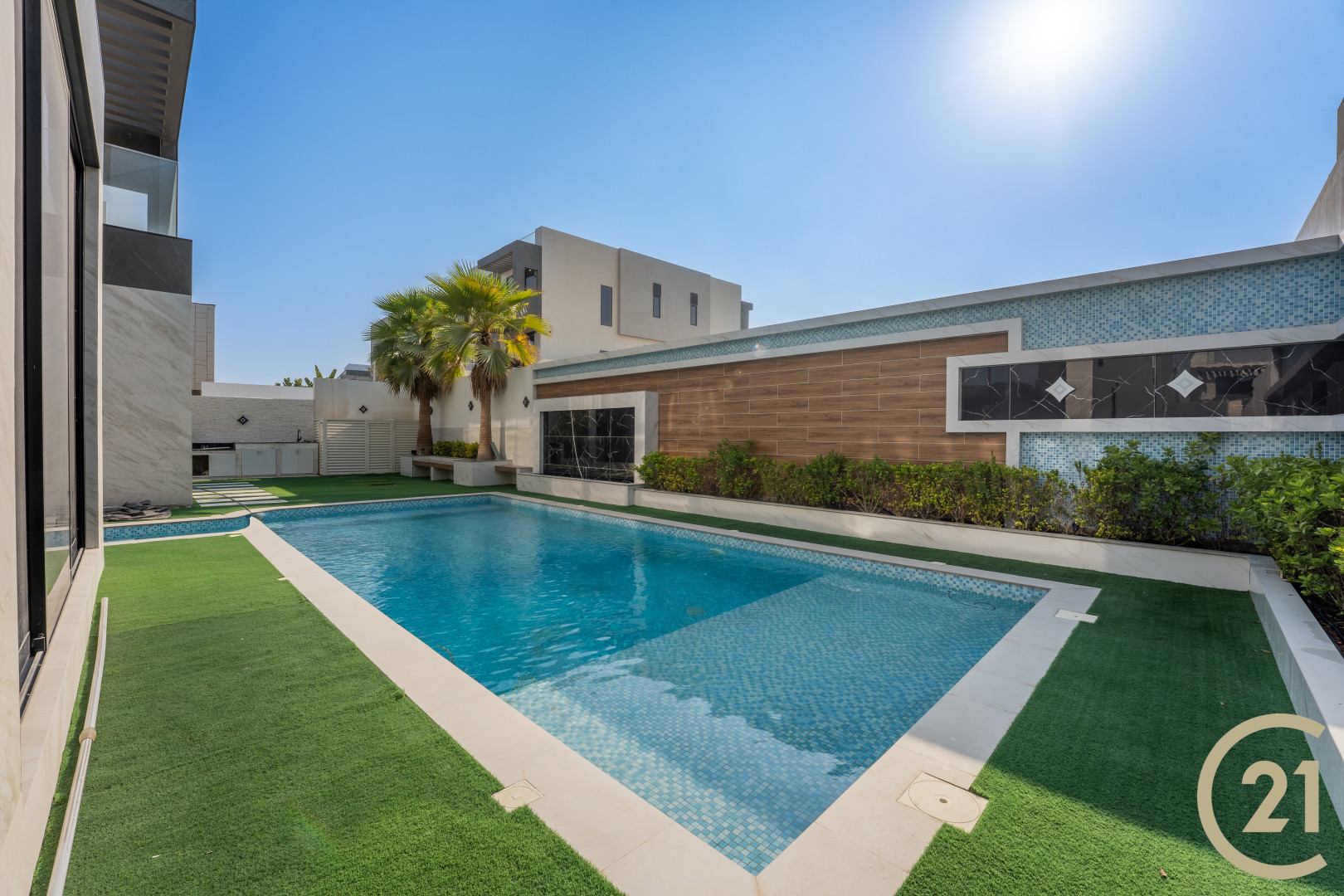 Open Layout | Fully Equipped | Maids and Drivers
